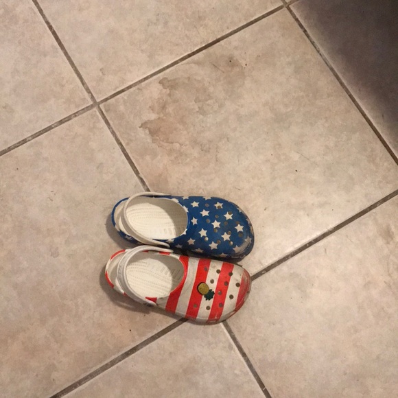 Crocs - Picture 2 of 3